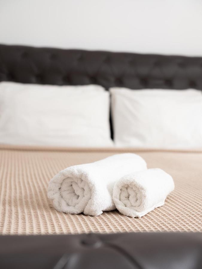 Palm House Near Airport * Heraklion (Crete)